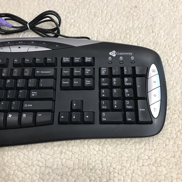 Gateway Wired Computer Keyboard KB-0401 Black/Silver
Measures: 19.75” W … - Picture 4 of 10